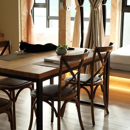 Toucheng Happyhouse頭城黑皮家 附早餐 Apartment Екстериор снимка