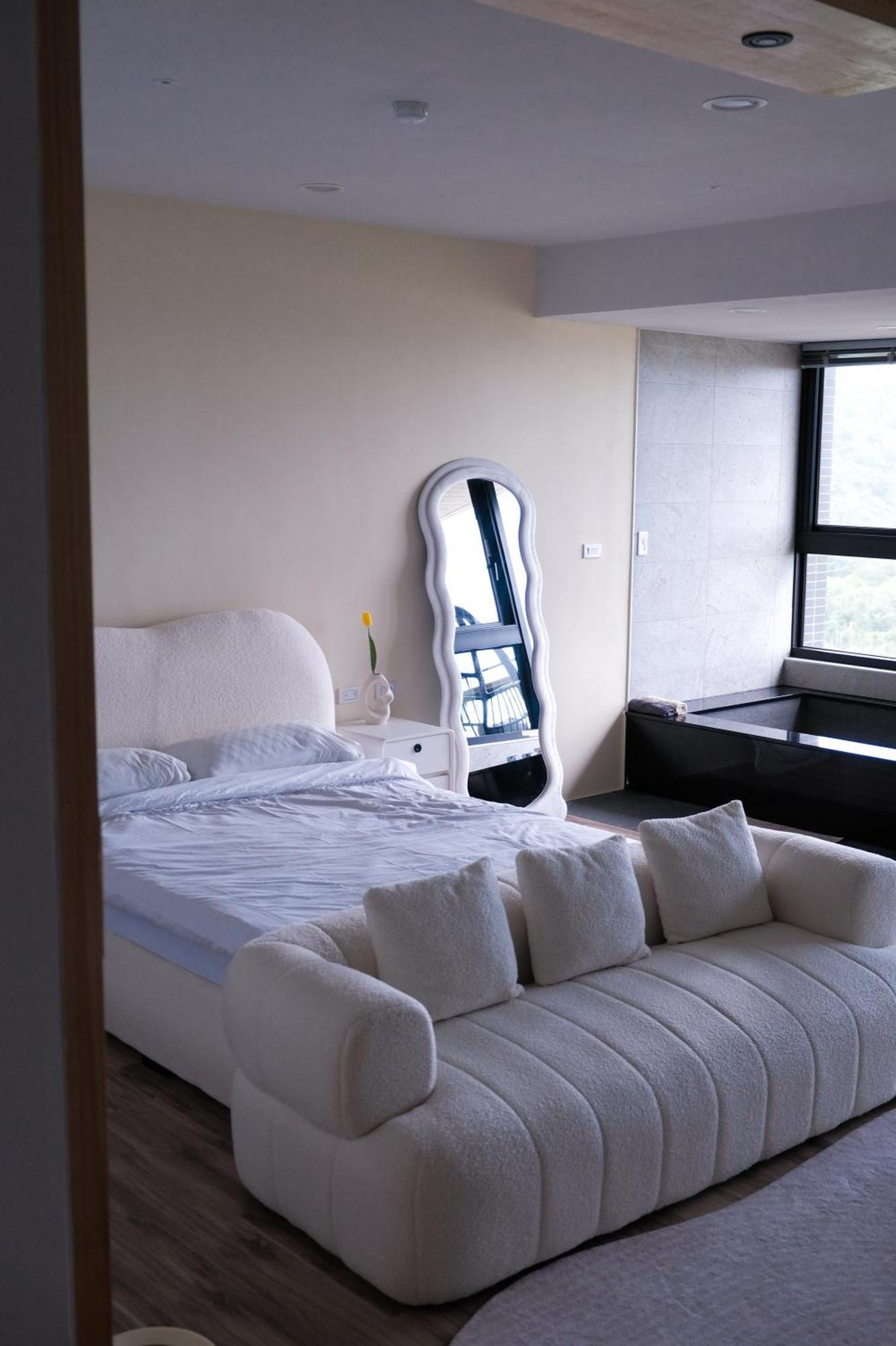 Toucheng Happyhouse頭城黑皮家 附早餐 Apartment Екстериор снимка